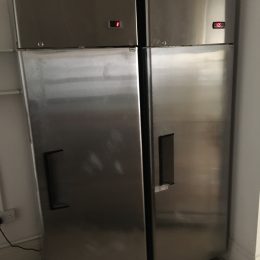 2 x ice range 16 cu ft stainless chiller and freezer less than 18 moths old