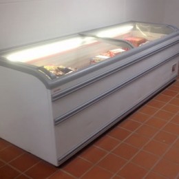 Curved lid sliding AHT freezer, available in different sizes
3 x 2.5 mtr flat glass just arrived